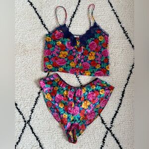 NWOT Vintage Victoria’s Secret Pink Floral Camisole Pajama Set